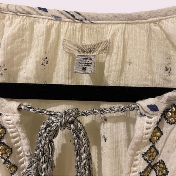 EUC Urban Outfitters Ecote Bell Long Sleeve Embellished Blouse Size M/8 - Picture 5 of 8